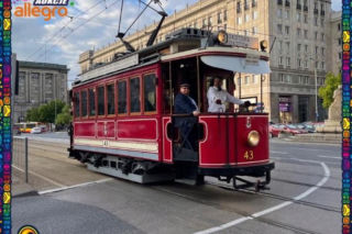 Rafał Trzaskowski oddał kask, a metro szynę. Te aukcje miejskich spółek zaskoczyły kwotami!