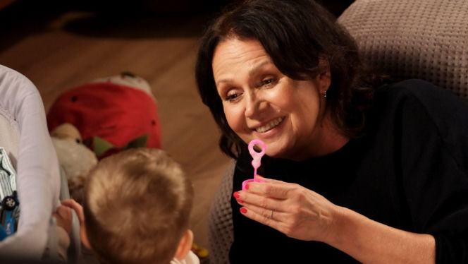 M jak miłość odc. 1926. Antoś (Mark Myronenko), Marysia (Małgorzata Pieńkowska)