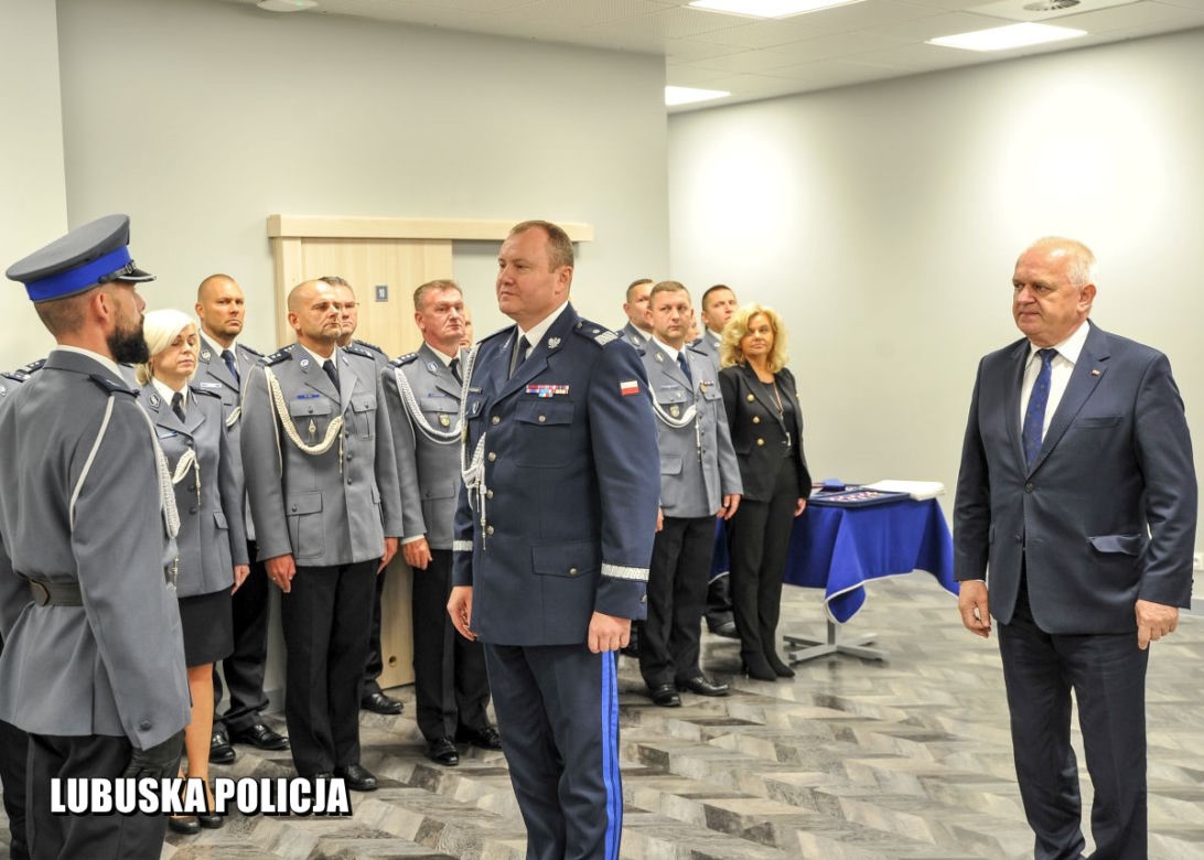 Ślubowanie nowych policjantów w Komendzie Wojewódzkiej Policji w Gorzowie Wlkp.