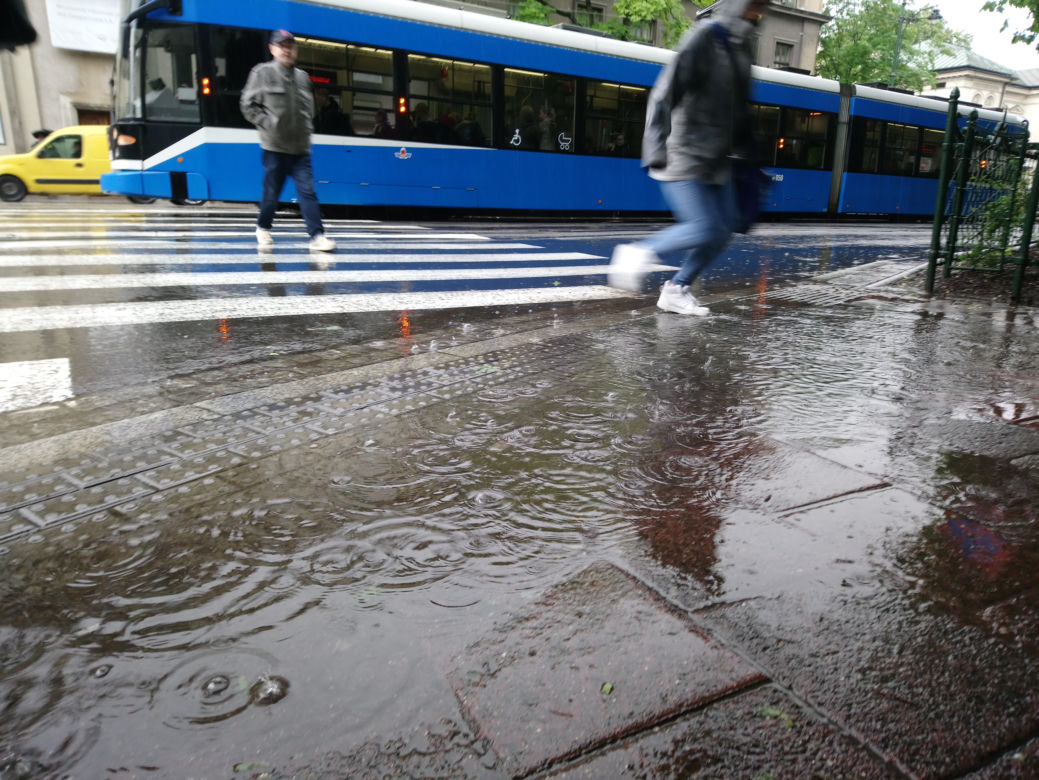 Ulewy w Małopolsce 23.05.2019: Ulice zamieniły się w rwące rzeki, sytuacja jest dramatyczna