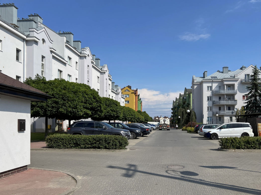 Opętany zazdrością wbił w partnerkę pięć noży! Wstrząsające szczegóły makabry w Ząbkach