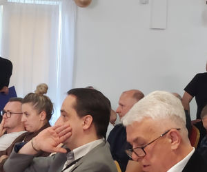 Spotkanie w sprawie budowy masztu 5 G w Płoskiem