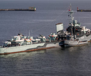 ORP Błyskawica opuściła swoje miejsce przy nabrzeżu w Gdyni