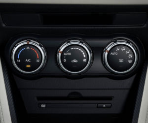 2015 nowa Mazda 2