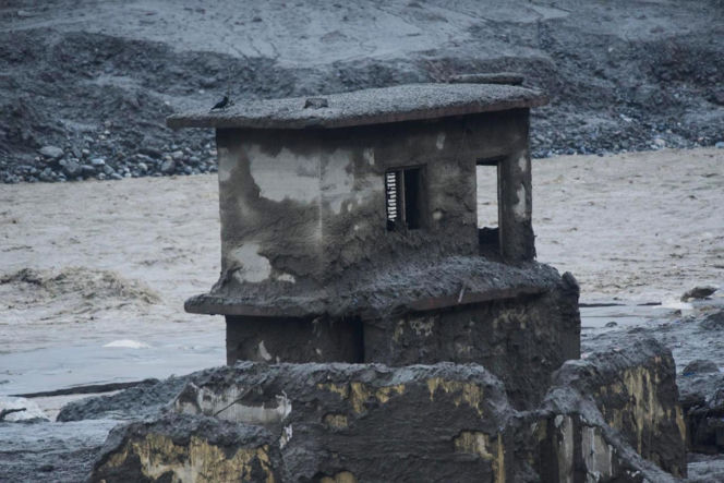 Horror w Nepalu. Odnaleziono zwłoki 270 osób. 1300 zaginionych!