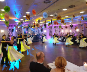 XVII Uniwersytecki Bal Charytatywny w Olsztynie. Sala była wypełniona po brzegi 