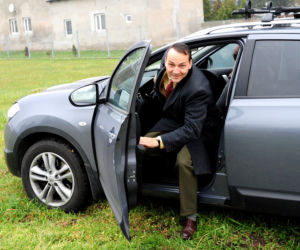 Sikorski broni posłów piratów
