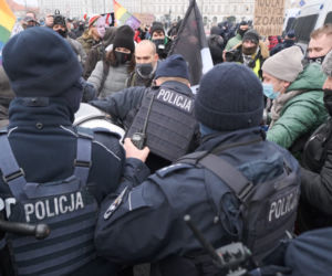 Starcie policji z uczestnikami protestu