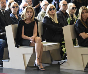 Politycy i dziennikarze na pogrzebie Andrzeja Morozowskiego