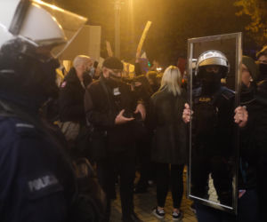 Strajk kobiet w Katowicach. Policja użyła gazu. Są zatrzymania [ZDJĘCIA]