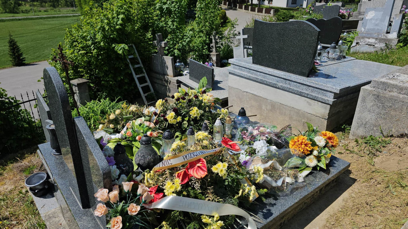 Hyżne. Grób seniorki, która została zamordowana we własnym domu [GALERIA]