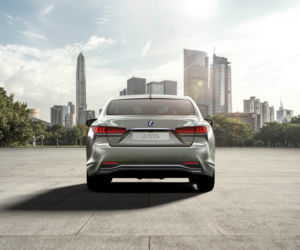 (2021) Lexus LS po liftingu