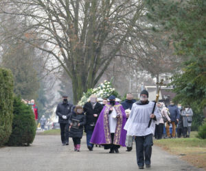 Agusia nie przytuli już mamusi. Nad grobem pożegnała zamordowaną Martę z Pabianic