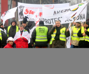 Ocal górników, zwolnij urzędasów.