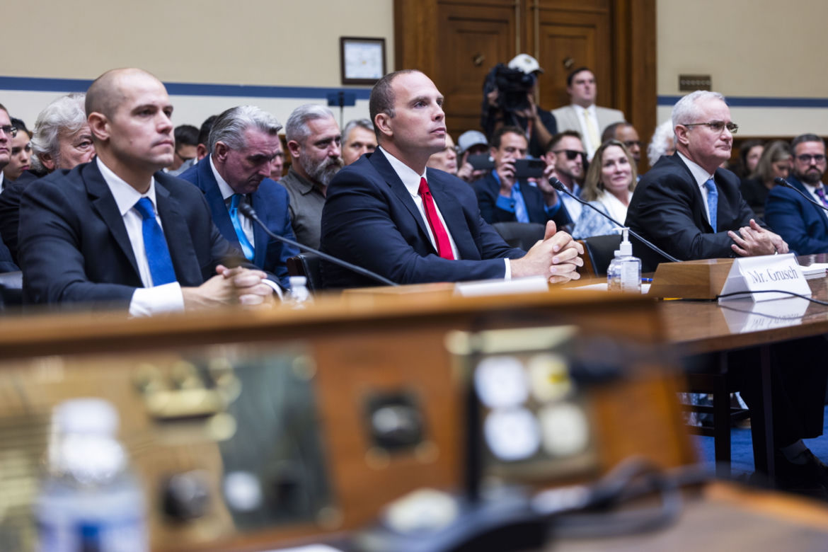 Były członek zespołu Pentagonu ds. UFO zeznał w Kongresie, że USA są w posiadaniu technologii pozaziemskiej