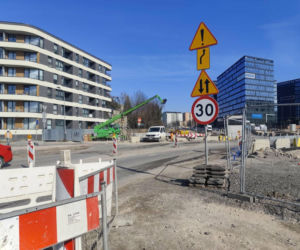 W Krakowie rowerzystka zginęła pod kołami ciężarówki. Zaskakująca decyzja w sprawie kierowcy