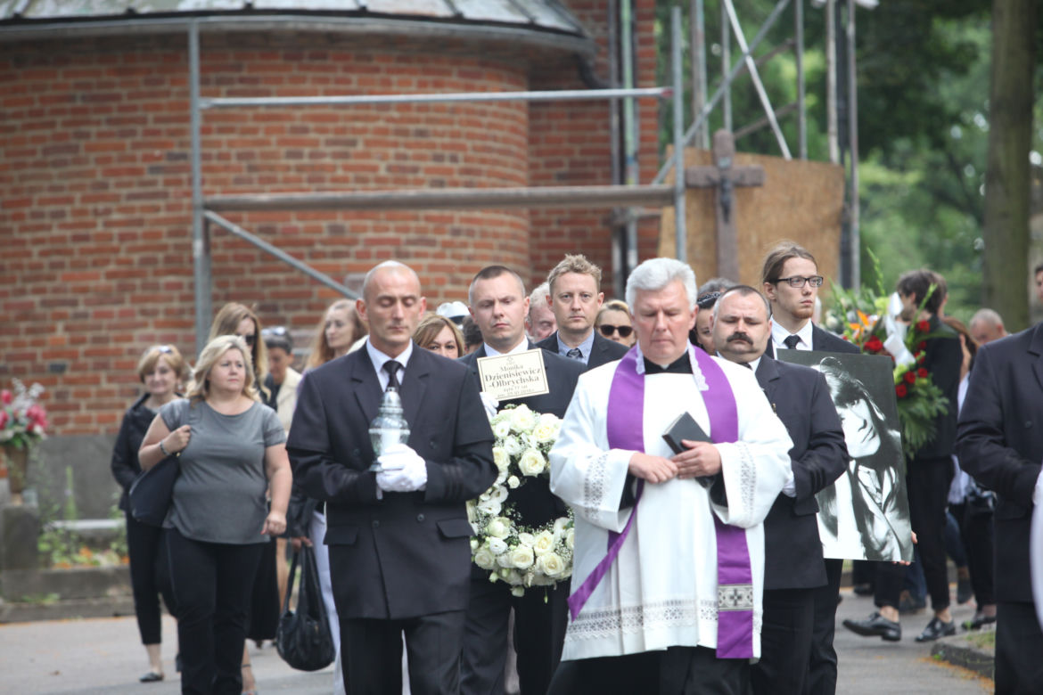 POGRZEB MONIKI DZIENISIEWICZ - OLBRYCHSKIEJ W ŁODZI.