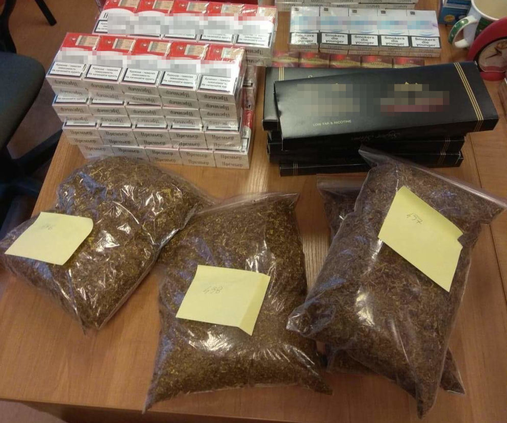 Ponad 22 tys. sztuk papierosów oraz blisko 2 kg tytoniu w jednym z mieszkań na bydgoskim Śródmieściu!