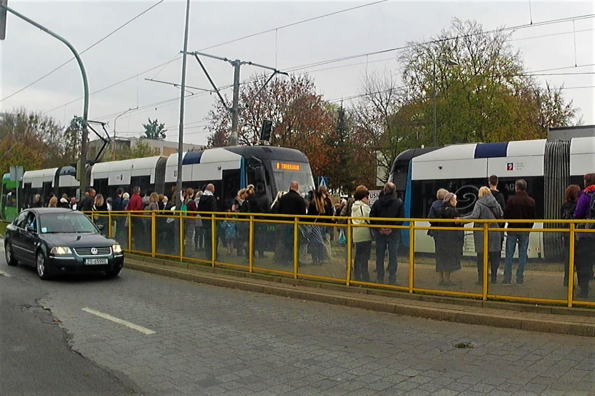 Dzień Wszystkich Świętych na Cmentarzu Centralnym w Szczecinie