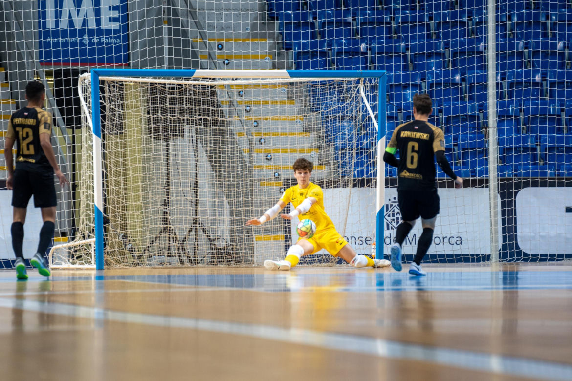 UEFA Futsal Champions League: Constract Lubawa - MNK Olmissum 7:2