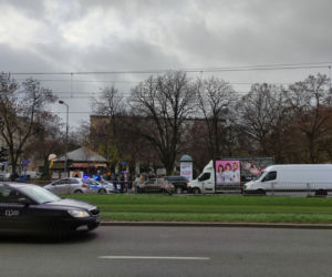 Ogromna awantura na ul. Puławskiej. Zablokowali furgonetkę antyaborcyjną 
