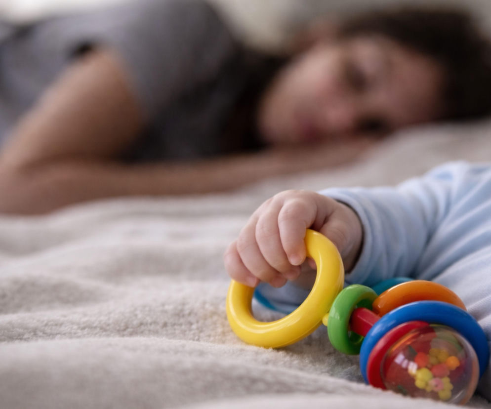 Interwencja w domu z niemowlęciem. Stan rodziców 9-miesięcznego chłopca zszokował służby