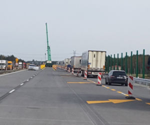 Na autostradzie A1 oddano do użytku kierowców kolejne kilometry drogi. Praca wre. Zobaczcie [ZDJĘCIA, WIDEO]