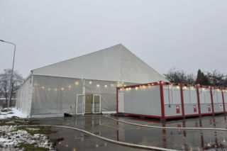 Kryte lodowisko w Starachowicach otwiera się z niespodzianką