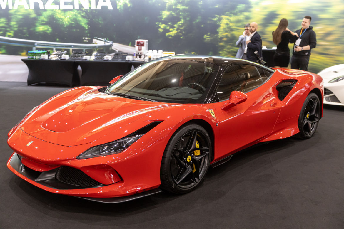 Poznań Motor Show 2022 trwa. Pojazdy policyjne także zachwycają 