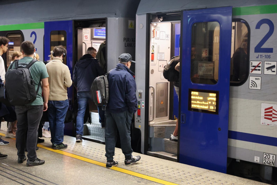 Protest maszynistów spowodował utrudnienia na kolei - Warszawa Centralna