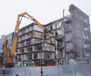 Rozbiórka słynnego budynku UW na Mokotowie