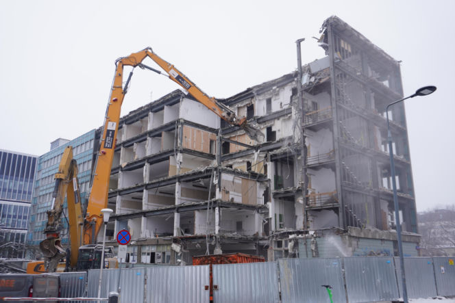 Rozbiórka słynnego budynku UW na Mokotowie