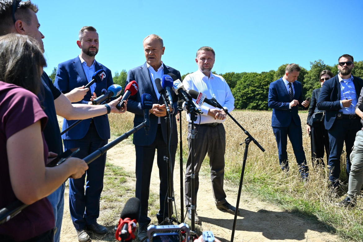 Donald Tusk na miejscu wybuchy na Lubelszczyźnie