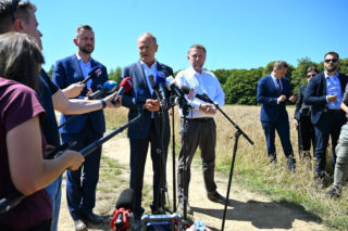 Donald Tusk na miejscu wybuchy na Lubelszczyźnie
