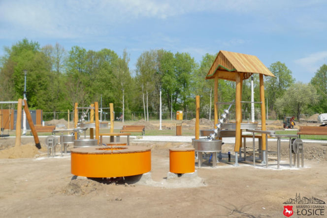 Realizacja projektu pod nazwą „Rozwój infrastruktury turystycznej i sportowej na terenie Miasta i Gminy Łosice” postępuje!