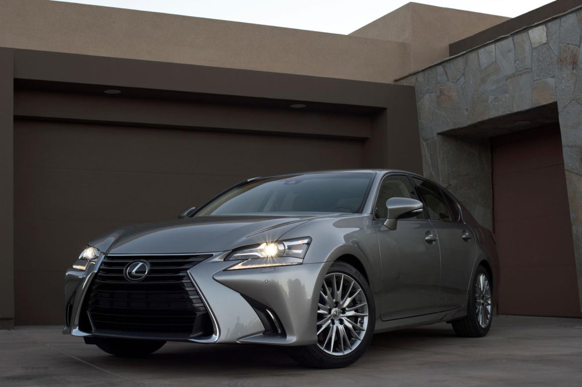 Lexus GS lifting