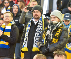 PRES Grupa Dewloperska Toruń - Abramczyk Polonia Bydgoszcz, zdjęcia kibiców i zawodników z pożegnania Adriana Miedzińskiego