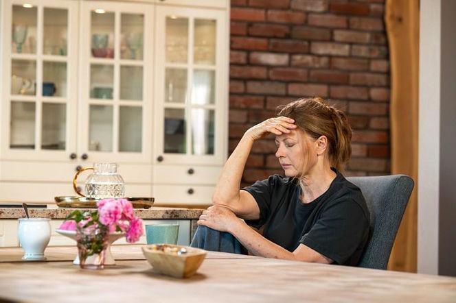 "Pierwsza miłość": Izabela pomaga Teresie przygotować się na wielki dzień - ślub z Mateuszem…