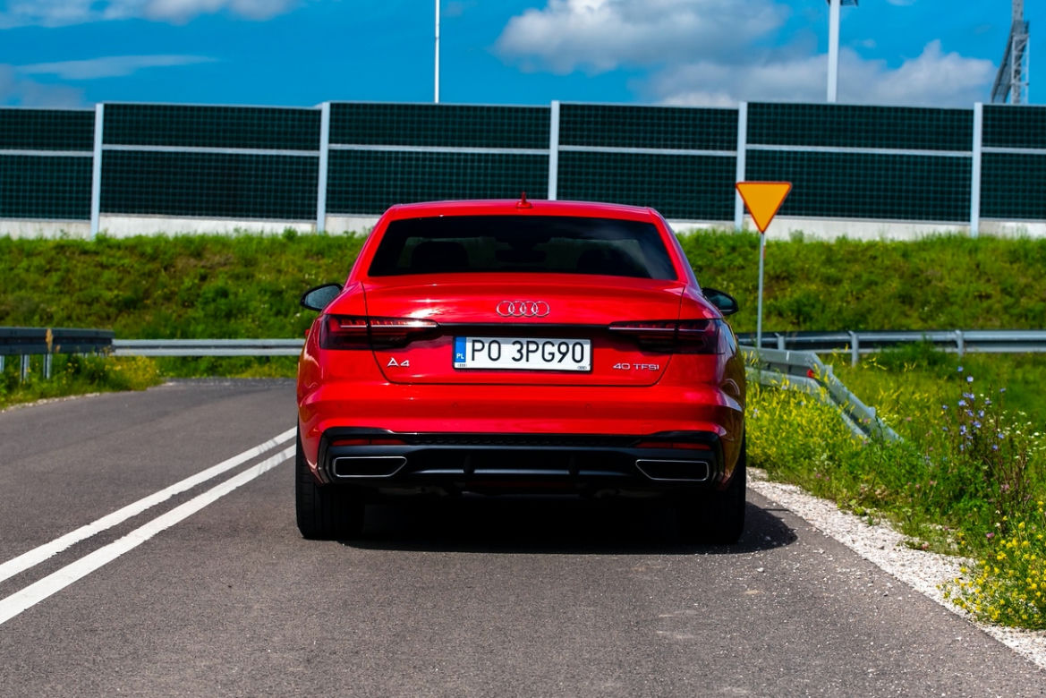 Audi A4 Limousine 40 TFSI S tronic 190 KM S line