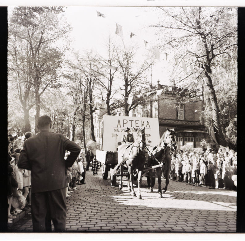 Winobranie w Zielonej Górze w latach 1963-1973. Oto jak bawiono się podczas największego Święta Wina w Polsce