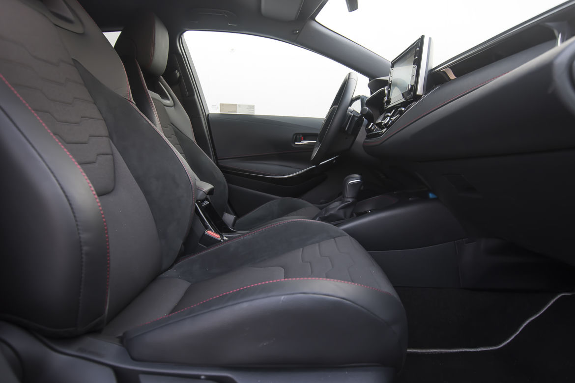 Toyota Corolla Hatchback 2.0 Hybrid 180 KM e-CVT Selection