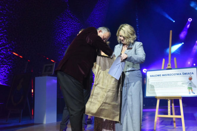 XIV Marszałkowski Bal Dobroczynny w CKK Jordanki. Koncert Kuby Badacha i licytacje