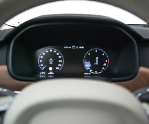 Volvo S90 D4