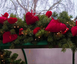 Romantyczny przystanek autobusowy w Moczyłach