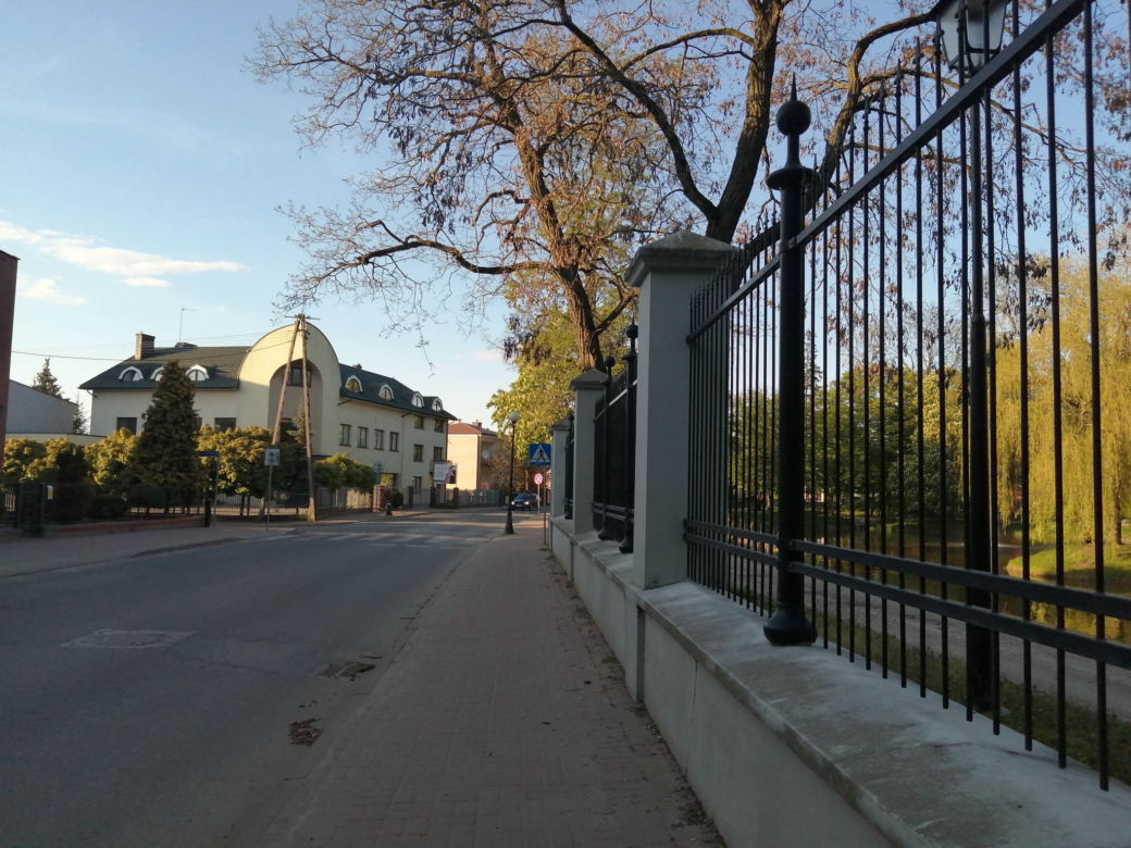 Na pierwszy rzut oka widać, że remont parku miejskiego Aleksandria w Siedlcach dobiega końca