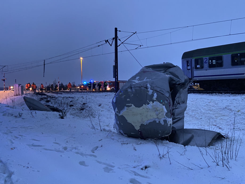 Podlaskie. Katastrofa kolejowa na niestrzeżonym przejeździe w Koszarówce.