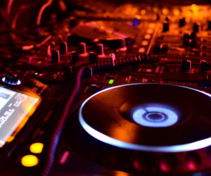 Usługi DJ i zespołów też podrożały