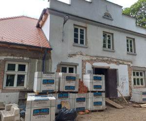 remont dworku w Kuźnicy Grabowskiej