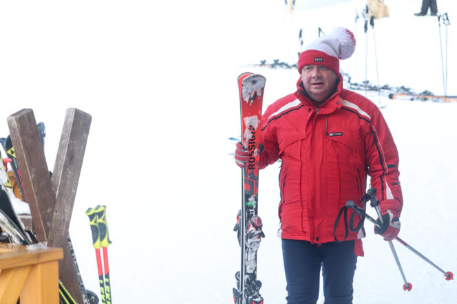 Michał Wójcik z PiS szaleje na nartach