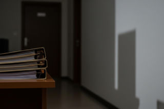 Potężna akcja policji we Wrocławiu. Ilu urzędników miało otrzymać łapówki?